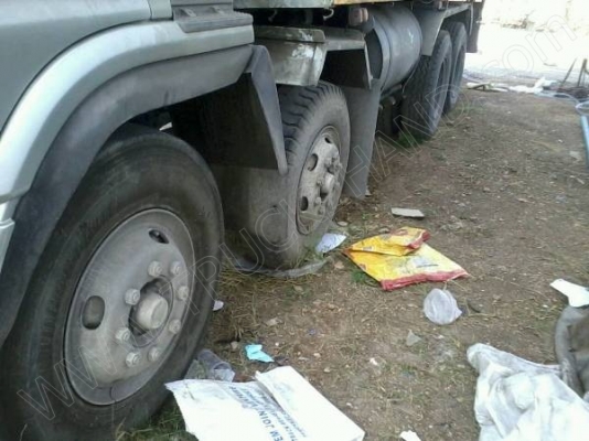 รถบรรทุกพ่วงแม่ลูก แม่-ลูก ยี่ห้อ NISSAN รถบรรทุกพ่วงแม่ลูก แม่-ลูก ยี่ห้อ NISSAN