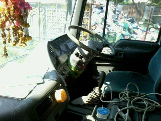 รถบรรทุกพ่วงแม่ลูก แม่-ลูก ยี่ห้อ NISSAN รถบรรทุกพ่วงแม่ลูก แม่-ลูก ยี่ห้อ NISSAN