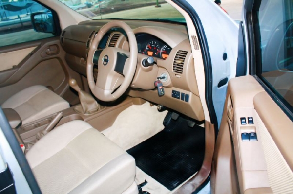 NISSAN BIG-M FRONTIER NAVARA KING CAB 2.5 SE MT ปี 2011