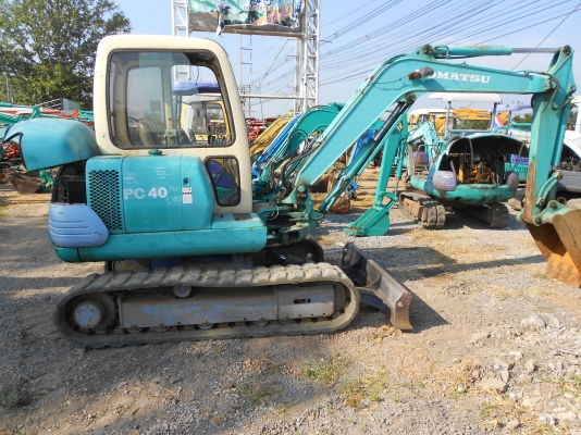 ขายรถขุด KOMATSU PC40-7 เก่านอก