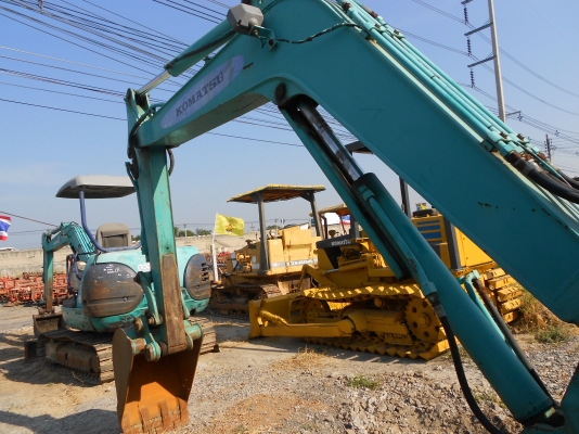 ขายรถขุด KOMATSU PC40-7 เก่านอก