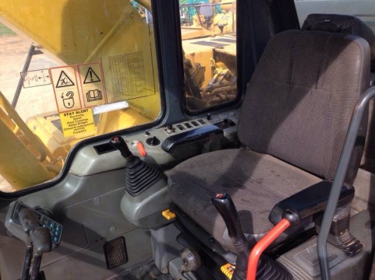 ขายรถแบคโฮ KOMATSU PC210LC-6 ทำงาน 5000 ชั่วโมง ปี2000 มี VDOครับ ระบบไฟฟ้าเต็ม รถนอกนำเข้าสภาพสวย ขายรถแบคโฮ KOMATSU PC210LC-6 ทำงาน 5000 ชั่วโมง ปี2000 มี VDOครับ ระบบไฟฟ้าเต็ม รถนอกนำเข้าสภาพสวย