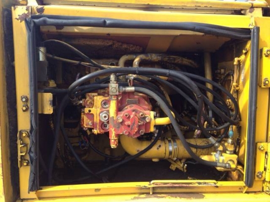 ขายรถแบคโฮ KOMATSU PC210LC-6 ทำงาน 5000 ชั่วโมง ปี2000 มี VDOครับ ระบบไฟฟ้าเต็ม รถนอกนำเข้าสภาพสวย ขายรถแบคโฮ KOMATSU PC210LC-6 ทำงาน 5000 ชั่วโมง ปี2000 มี VDOครับ ระบบไฟฟ้าเต็ม รถนอกนำเข้าสภาพสวย