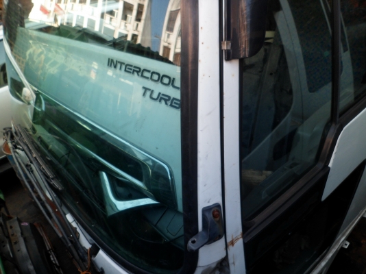 ขายหัวเก๋ง hino ไฮเทคหัวแคบ ตัดติดแซสซีส์