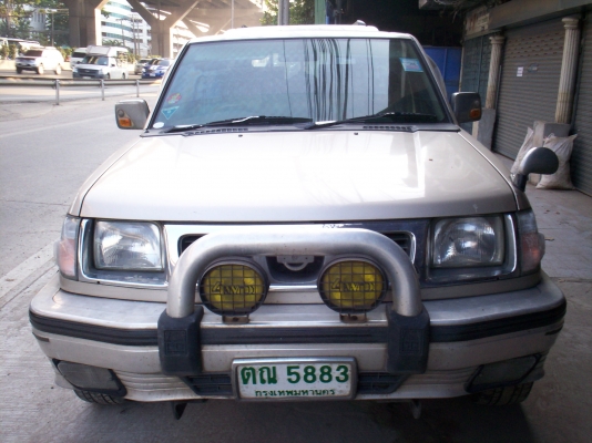 ขายรถกระบะนิสันฟรอนเทีย ปี99 แค็บ สีบรอนทอง เพาเวอร์กระจกไฟฟ้า แต่งเป็นเทอราโน่ เครื่อง2.4 ติดแก๊สLPG วิทยุCDเพาเวอร์แอมป์ยกสูง หลังคอยสปริง มีเกียร์ขับ2ขับ4 หลังคาแครี่บอย แอร์หลัง TEL.0890671028