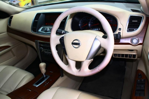 NISSAN TEANA 200XL 2.0 AT ปี 2010