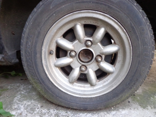 Toyota corona tt132 แม๊กกล้วย เครื่อง 1.8 ราคา 15,000 รถจอดนาน  เอกสารมี ภาษีขาด54