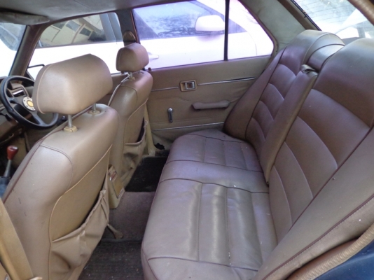 Toyota corona tt132 แม๊กกล้วย เครื่อง 1.8 ราคา 15,000 รถจอดนาน  เอกสารมี ภาษีขาด54