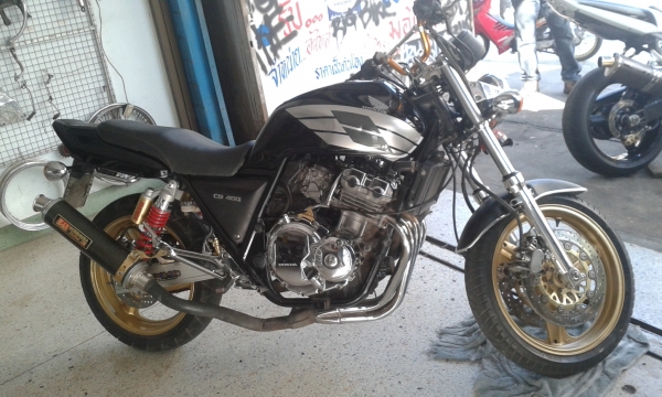 Honda CB 400 ปี 93 มีเล่มทะเบียน พร้อมชุดโอน