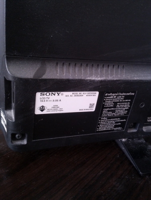 ขาย TV จอแบน SONY 32 นิ้ว 8200 บาท รุ่นใหม่สุด ใช้งานน้อย 3 เดือน