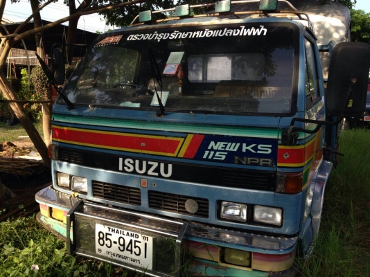 6ล้อไม่ดั้มISUZU NPR 115(รถห้าง)เกียร์ยาวจดทะเบียน27ส.ค31