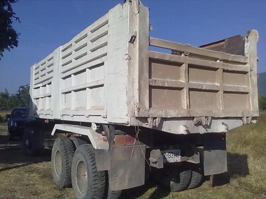 ขายหลง2เพลาTF527ปี44ออกห้างมือเดียวใช้น้อย