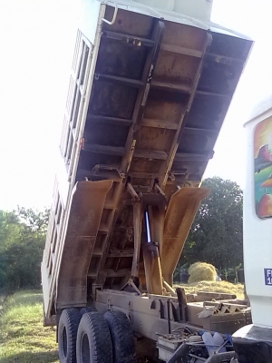 ขายหลง2เพลาTF527ปี44ออกห้างมือเดียวใช้น้อย