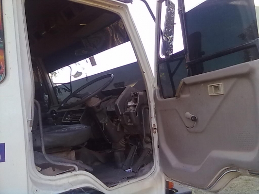 ขายหลง2เพลาTF527ปี44ออกห้างมือเดียวใช้น้อย