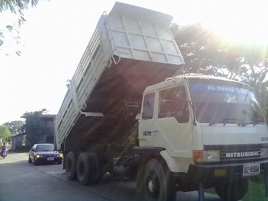 ขายหลง2เพลาTF527ปี44ออกห้างมือเดียวใช้น้อย