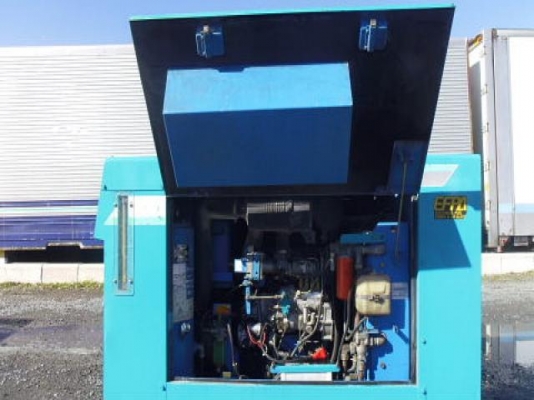 เครื่องลม Airman รุ่น:PDS175S ซีเรียล:53-50513 สต๊อกเราเองในยีปุ่น กำลังลงเรือมาไทย