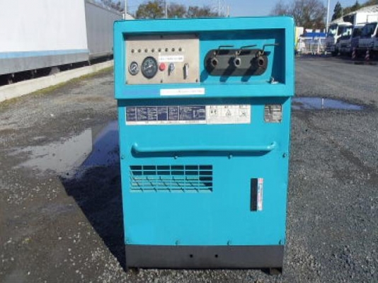 เครื่องลม Airman รุ่น:PDS175S ซีเรียล:53-50513 สต๊อกเราเองในยีปุ่น กำลังลงเรือมาไทย