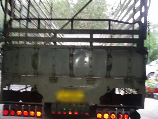 รถฮีโน่ 6 ล้อ รั้ว 195 แรงม้า. ( รถประกอบ. )  สนใจติดต่อ 081 - 6079515