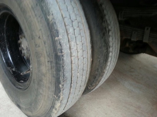 รถฮีโน่ 6 ล้อ รั้ว 195 แรงม้า. ( รถประกอบ. )  สนใจติดต่อ 081 - 6079515