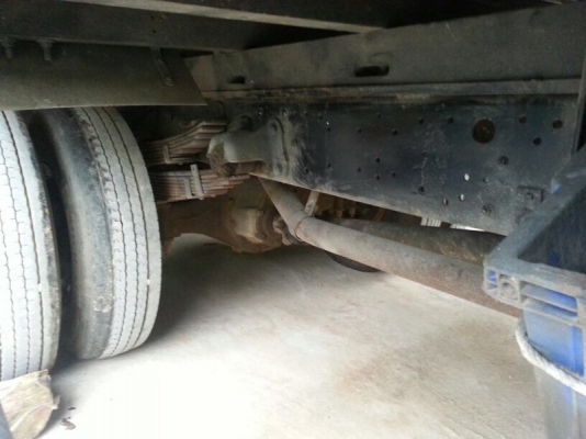 รถฮีโน่ 6 ล้อ รั้ว 195 แรงม้า. ( รถประกอบ. )  สนใจติดต่อ 081 - 6079515