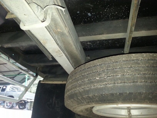 รถฮีโน่ 6 ล้อ รั้ว 195 แรงม้า. ( รถประกอบ. )  สนใจติดต่อ 081 - 6079515