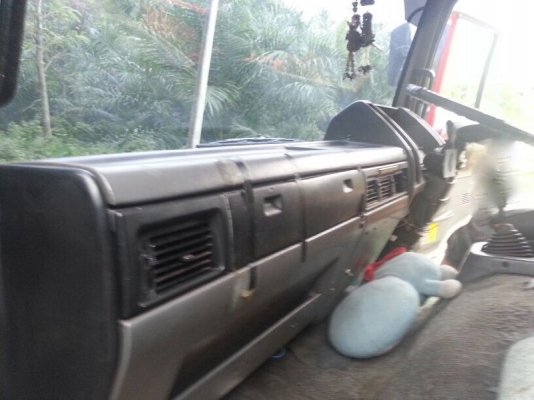 รถฮีโน่ 6 ล้อ รั้ว 195 แรงม้า. ( รถประกอบ. )  สนใจติดต่อ 081 - 6079515