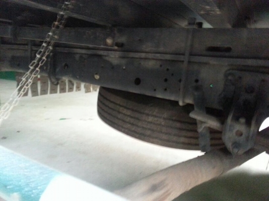 รถฮีโน่ 6 ล้อ รั้ว 195 แรงม้า. ( รถประกอบ. )  สนใจติดต่อ 081 - 6079515