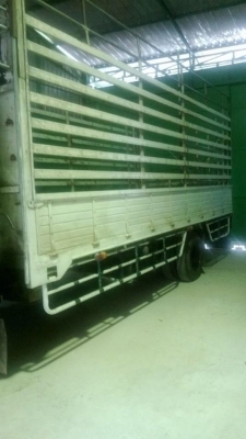 รถฮีโน่ 6 ล้อ รั้ว 195 แรงม้า. ( รถประกอบ. )  สนใจติดต่อ 081 - 6079515