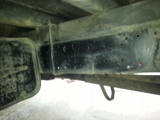 รถฮีโน่ 6 ล้อ รั้ว 195 แรงม้า. ( รถประกอบ. )  สนใจติดต่อ 081 - 6079515