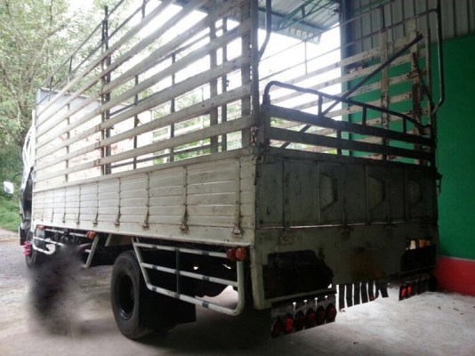 รถฮีโน่ 6 ล้อ รั้ว 195 แรงม้า. ( รถประกอบ. )  สนใจติดต่อ 081 - 6079515