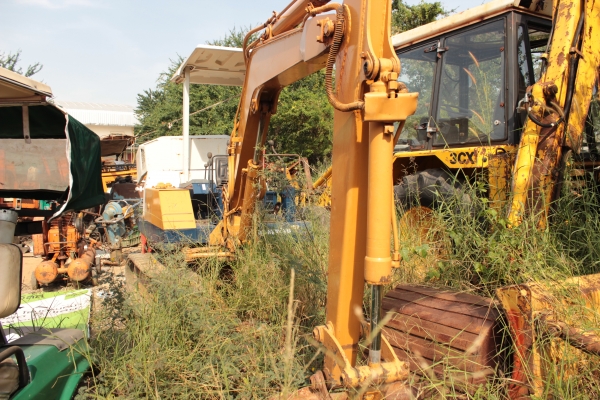 ขายรถแบคโฮ KOMATSU PC30-5 แทรคยาง 3สูบ ราคา 290,000บาท ขายรถแบคโฮ KOMATSU PC30-5 แทรคยาง 3สูบ ราคา 290,000บาท