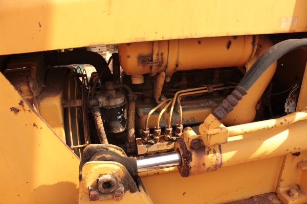 ขายรถแทรกเตอร์ดันดิน KOMATSU D2P-5 ใบมีด6ทิศทาง ราคา 360,000บาท ขายรถแทรกเตอร์ดันดิน KOMATSU D2P-5 ใบมีด6ทิศทาง ราคา 360,000บาท