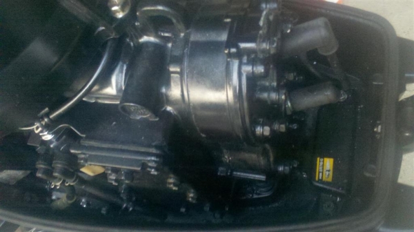 เครื่องเรือ ซูซูกิ 30แรงม้า 2จังหวะ หาง19นิ้ว สภาพป้ายแดง