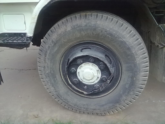 ขายหลง2เพลา FN527M -TDปี44ออกห้างมือเดียวใช้น้อย