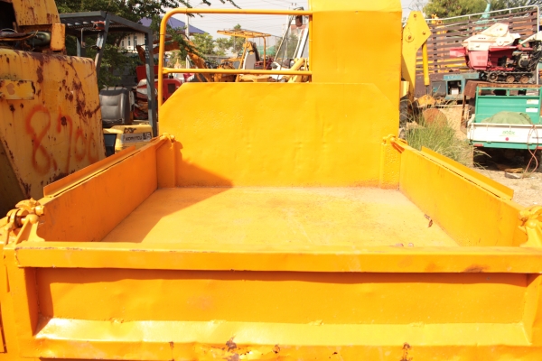 ขายดั้มเปอร์ล้อยางขับเคลื่อน8ล้อ MITSUBISHI มี2คัน ราคา 140,000บาท ขายดั้มเปอร์ล้อยางขับเคลื่อน8ล้อ MITSUBISHI มี2คัน ราคา 140,000บาท