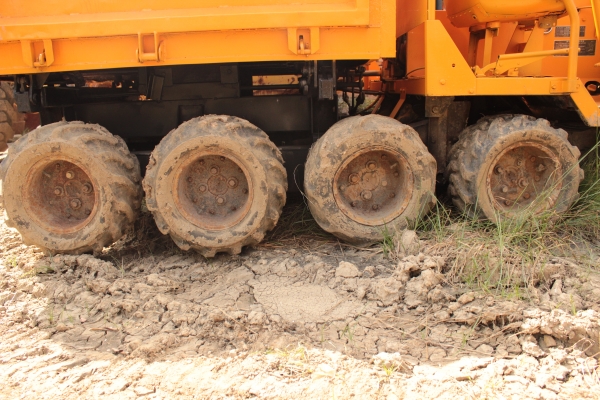 ขายดั้มเปอร์ล้อยางขับเคลื่อน8ล้อ MITSUBISHI มี2คัน ราคา 140,000บาท ขายดั้มเปอร์ล้อยางขับเคลื่อน8ล้อ MITSUBISHI มี2คัน ราคา 140,000บาท