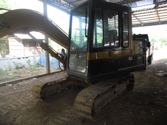 ขายด่วนรถแบคโฮ KOMATSU PC 60-5 สภาพสวยพร้อมใช้เครื่องดีปั้มดีโซ่หนาเอวแน่นเครื่องเดิมปั้มเดิมบูมอามไม่มีปะเอกสารใบสัญญาซื้อขาย