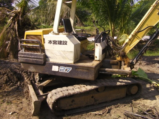 รถขุดเล็กขายตามสภาพเก่านอกyanmaB27สภาพพร้อมใช้งานการทำงานมีอยู่ในVDOราคา 185,000บาท http://youtu.be/staeO3ZlKjI