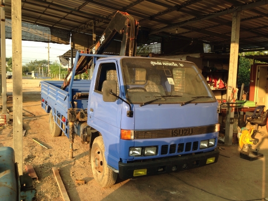 6ล้อติดเฮี๊ยบอีซูซุNKR