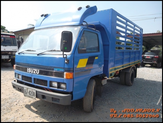 ขายด่วน รถบรรทุก 6 ล้อ ISUZU NPR 120 แรง ดั้มเกษตร รถสภาพเดิมๆ สวย พร้อมใช้งาน