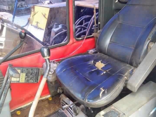 รถแบคโฮ KOMATSU PC 100 - 5  สนใจติดต่อ 081 - 6079515