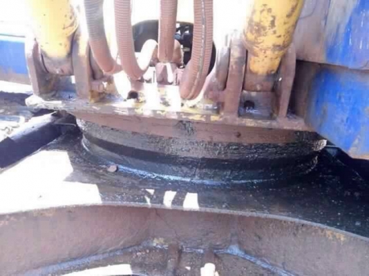 รถแบคโฮ KOMATSU PC 100 - 5  สนใจติดต่อ 081 - 6079515