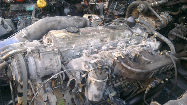 เครื่องยนต์ HIno P11C TD  330แรงม้า เก่านอก แท้ๆ เดิมๆ