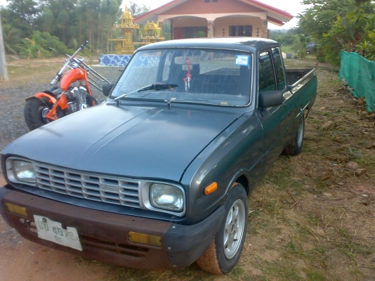 ขายมาสด้า แฟมิรี่แคป เครื่อง 1400cc 5 เกียร์