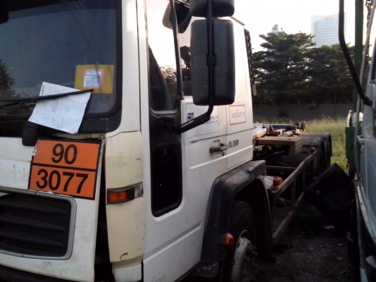 ขายรถบรรทุก10ล้อหัวคัสซีเครื่อง270แรง 2เพลาถูกๆ ขายรถบรรทุก10ล้อหัวคัสซีเครื่อง270แรง 2เพลาถูกๆ