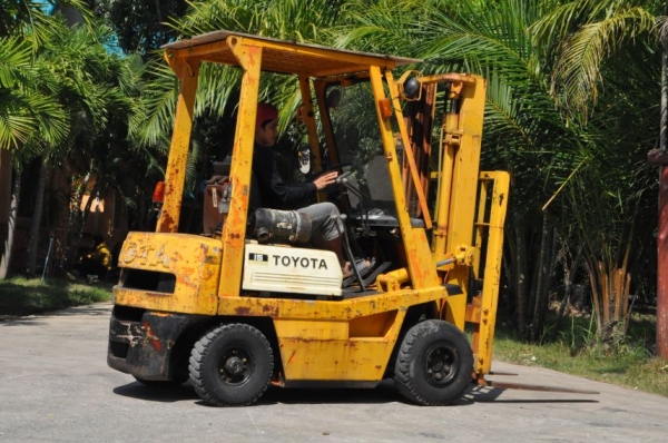 ขายFORKLIFT TOYOTA 4FG สภาพเดิมๆจากญี่ปุ่น ยังไม่เคยใช้งานในไทย 89,000บาท