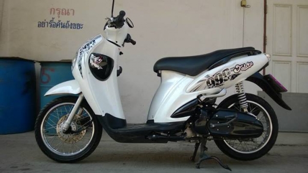 Promotion แรงๆ (หัวฉีด) Jelato ขาวดำ รถ 6 เดือน วิ่ง 4000 คุ้มๆ