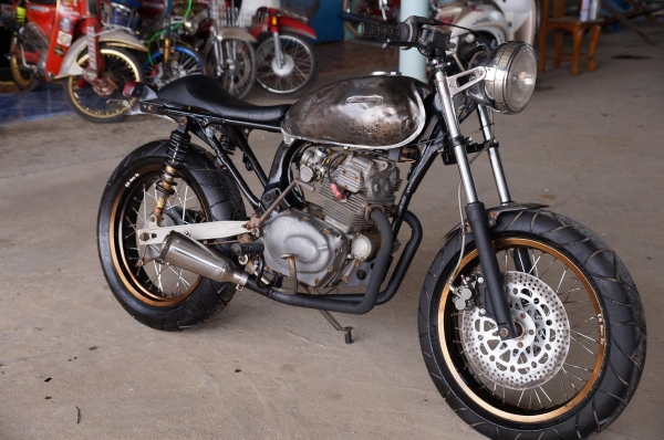 ขาย HONDA CM 185 เครื่อง 2 สูบ CD 125 ทะเบียนโครง เครื่องออกใบซื้อขายให้ครับ รถพร้อมใช้ สภาพตามรูป ครับ