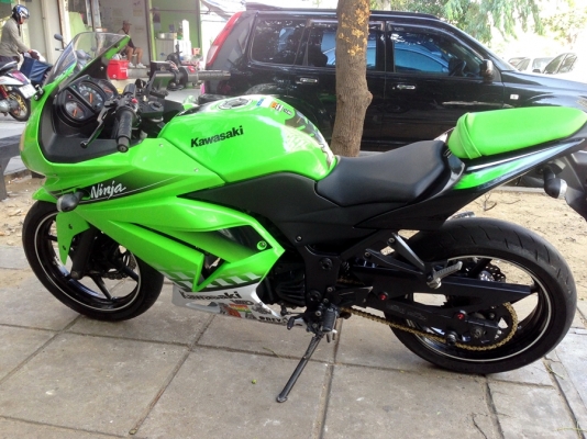 Ninja250r2010ถูกๆ+ล้อโตEr6n /รับเทิร์นpcx,msx,ksr,zoomo-x