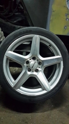 ขายล้อ ลาย amg ขอบ  18  พร้อมยาง ขาย 13000